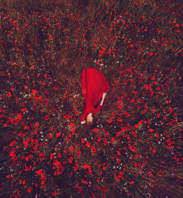 Piękne miejsca, piękne kobiety, piękne suknie - fotografie Kristiny Makeevy