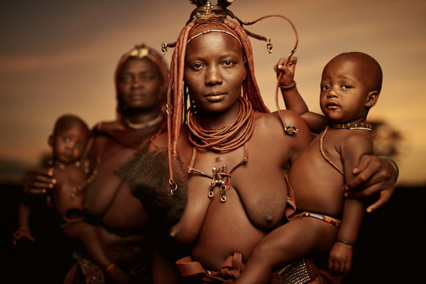 Plemię Himba z Namibii.
