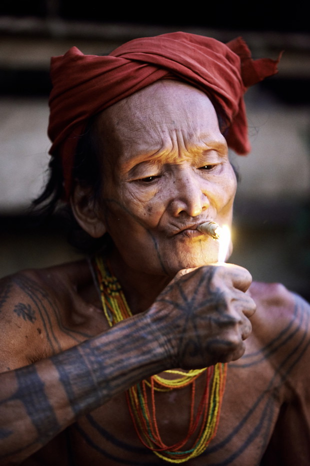 Plemię Mentawai z Indonezji.