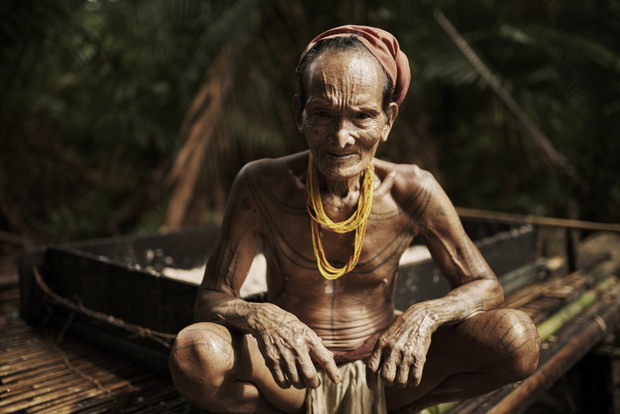 Plemię Mentawai z Indonezji.