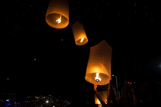 Loy Krathong - święto obchodzone podczas pełni księżyca w Chiang Mai