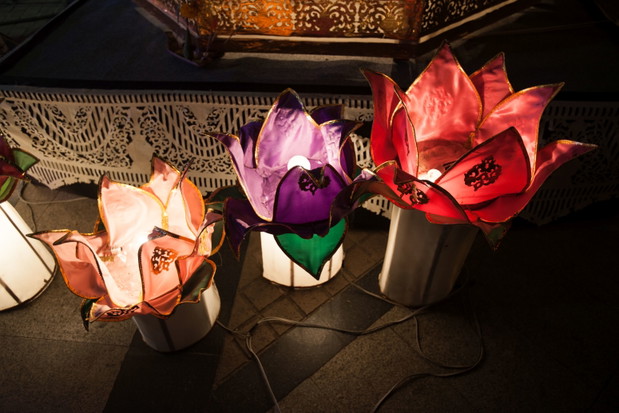 Loy Krathong - święto obchodzone podczas pełni księżyca w Chiang Mai