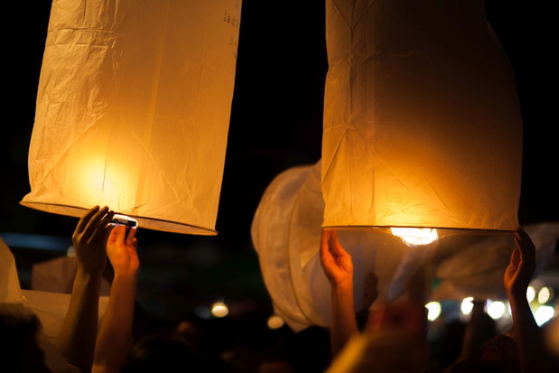 Loy Krathong - święto obchodzone podczas pełni księżyca w Chiang Mai