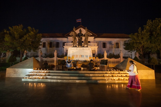Loy Krathong - święto obchodzone podczas pełni księżyca w Chiang Mai