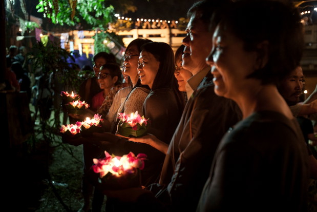 Loy Krathong - święto obchodzone podczas pełni księżyca w Chiang Mai