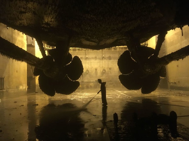 Working In The Dockyard, Mobile