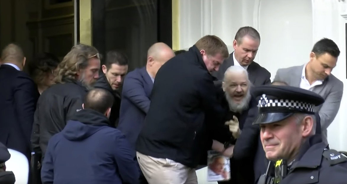Julian Assange aresztowany i wyprowadzony z ambasady Ekwadoru w Londynie