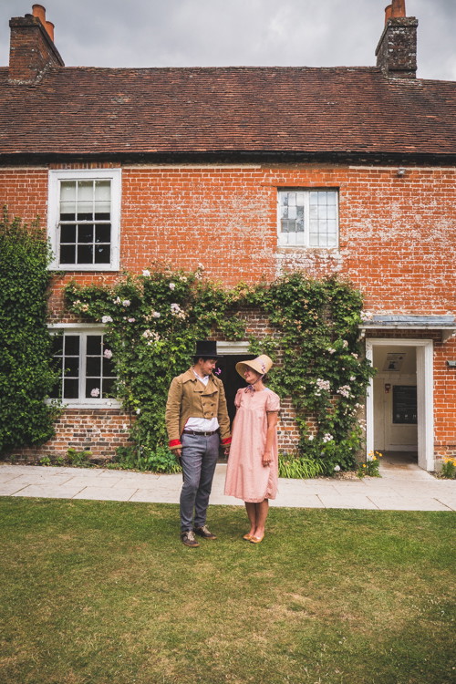 Podróż po Anglii śladami twórczości Tolkiena i Jane Austen. Para Polaków ruszyła w podróż w czasie