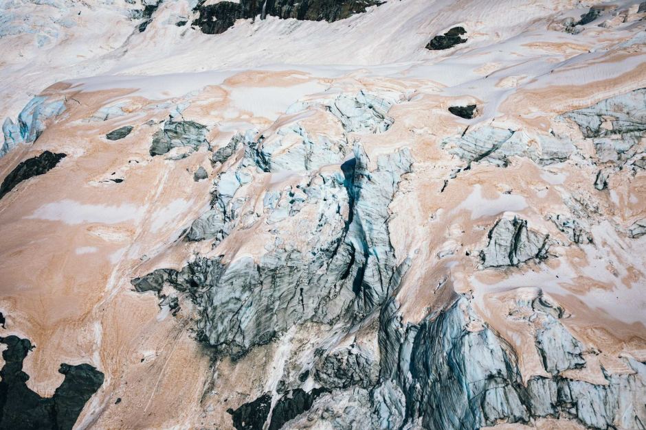Lodowce w Nowej Zelandii zmieniły kolor na czerwony (fot. Young Adventuress/Lizz Carlson)