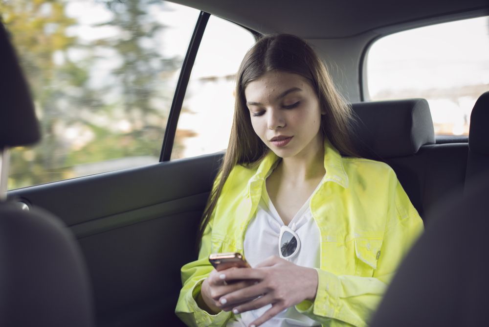 Ponad 3 tys. napaści seksualnych, wypadki i zabójstwa w Uberze. Niepokojący raport przewoźnika