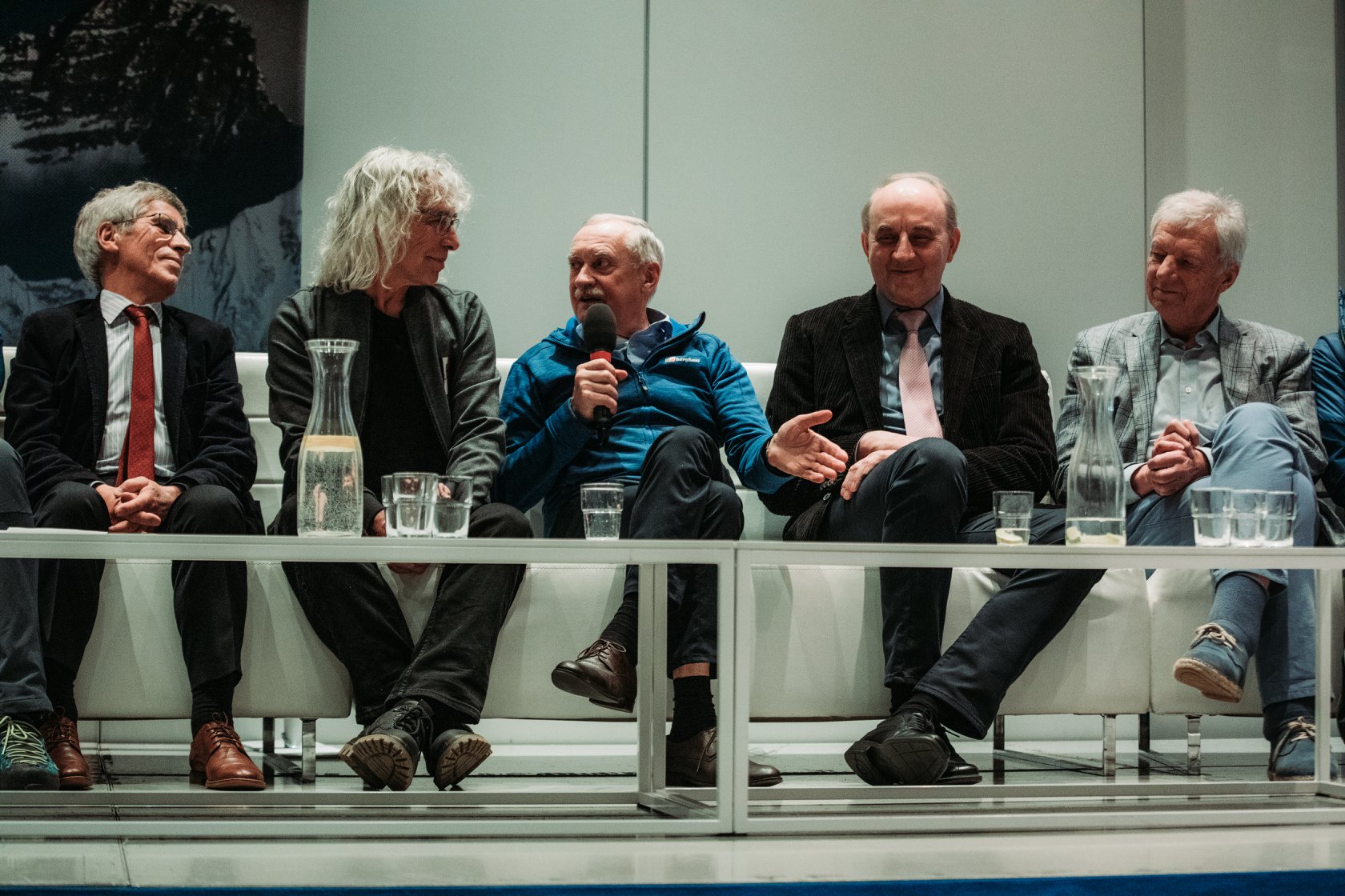 Zdobywcy szczytu podczas rocznicowego spotkania (fot. Aleksandra Wierzbowska/Fundacja Himalaizmu Polskiego im. Andrzeja Zawady)