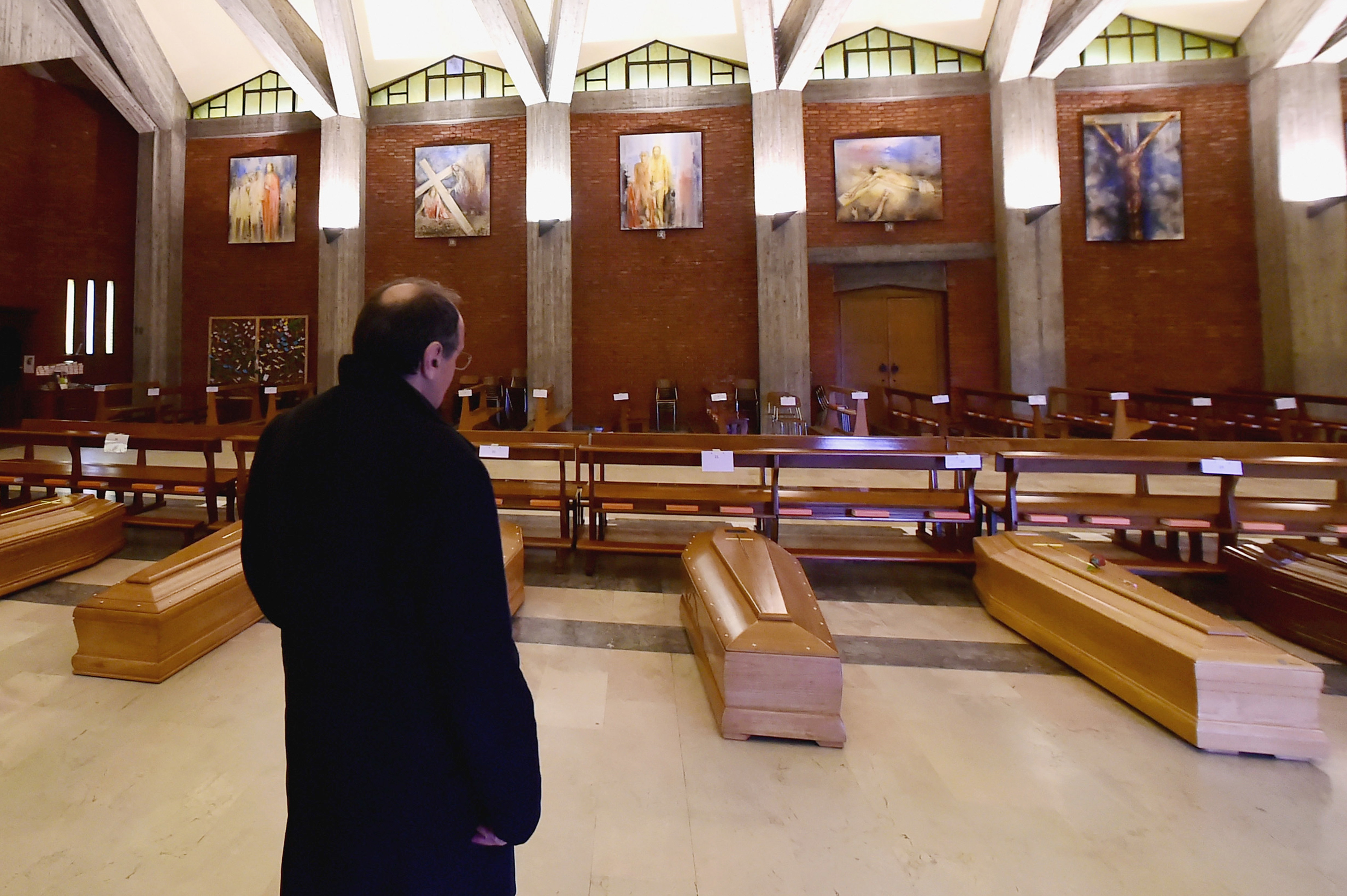 Kościoły we Włoszech zostały zamienione w kostnice
