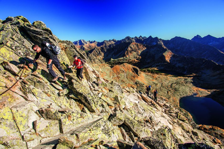 Tatry to jeden  z najpopularniejszych  kierunków  wakacyjnych Polaków.  Rocznie odwiedza je nawet 2 mln turystów.