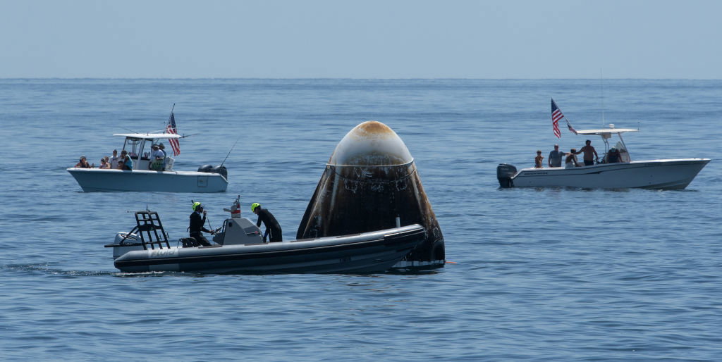 2 sierpnia o 14.48 amerykańskiego czasu wschodniego kapsuła z astronautami opadła u wybrzeży Florydy (fot. Getty Images)