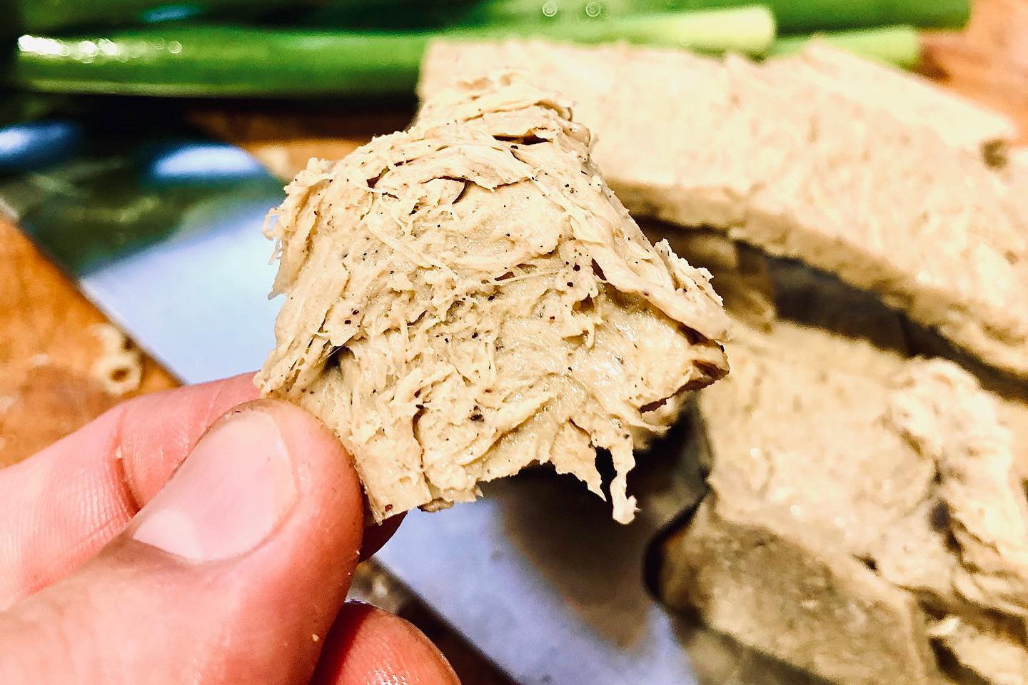 Producenci podkreślają, że zamiennik smakiem przypomina mięso z kurczaka (fot. Facebook/The Craft Meat Co.)