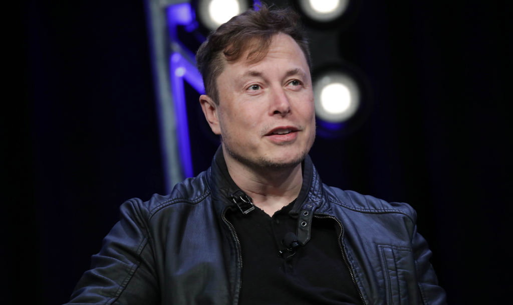 Elon Musk twierdzi, że Neuralink pozwoli zapisywać wspomnienia i komunikować się telepatycznie (fot. Getty Images)