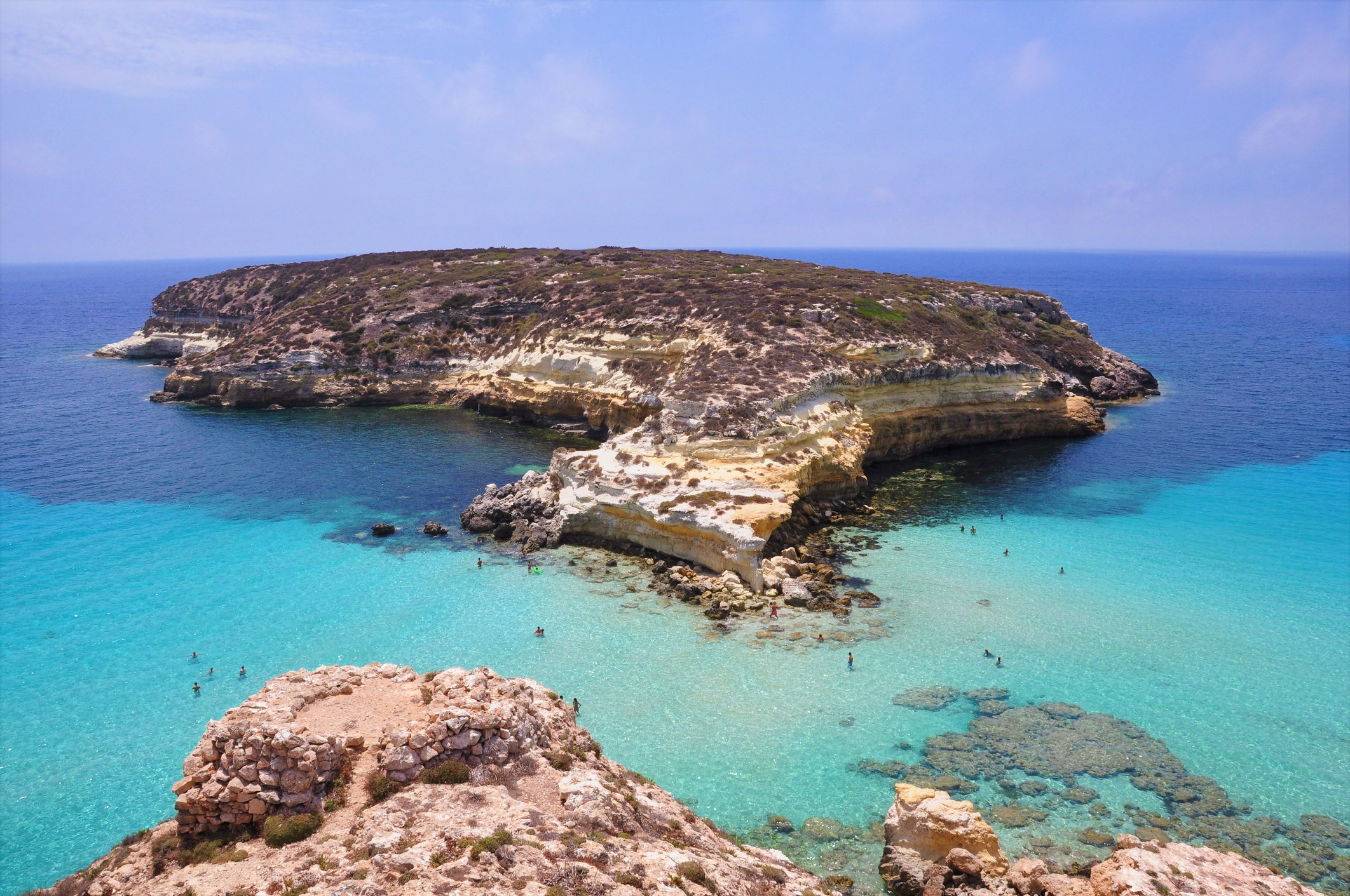 Para z Włoch uważała, że końcem Ziemi jest Lampedusa (fot. Getty Images)