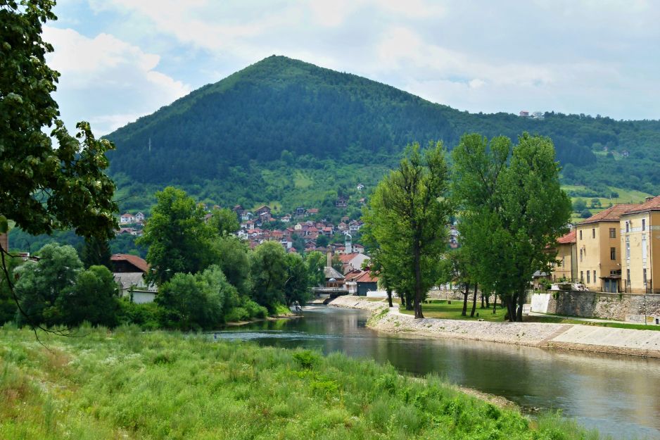 Piramidy w Bośni - tajemnicze odkrycie w Visoko i towarzyszące mu kontrowersje (fot. Getty Images)