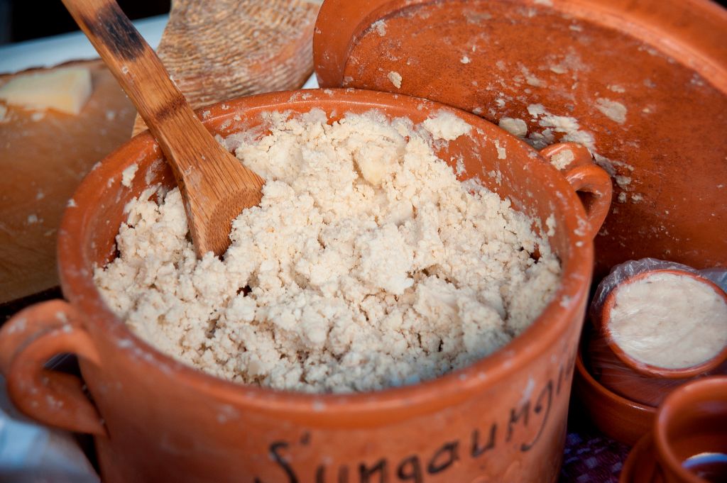 ser casu marzu