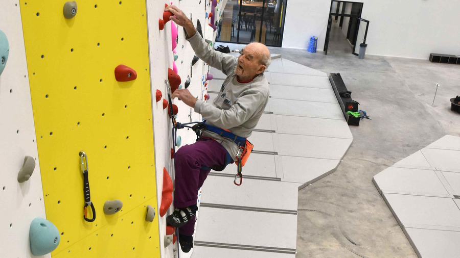 Marcel Remy w czasie urodzinowej wspinaczki (fot. lafabriqueverticale.com)