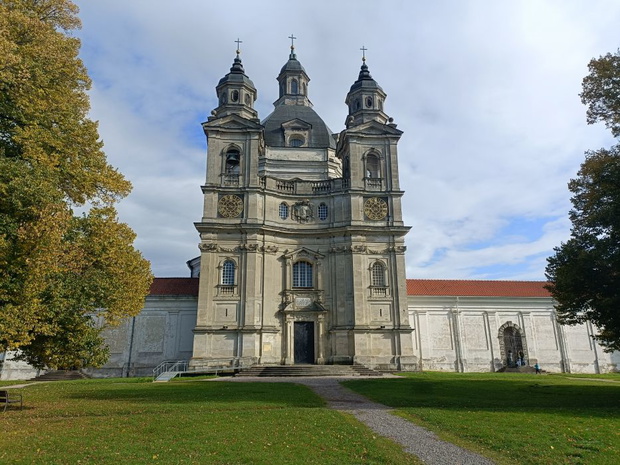 klasztor-w-pozajsciu-92a6b78
