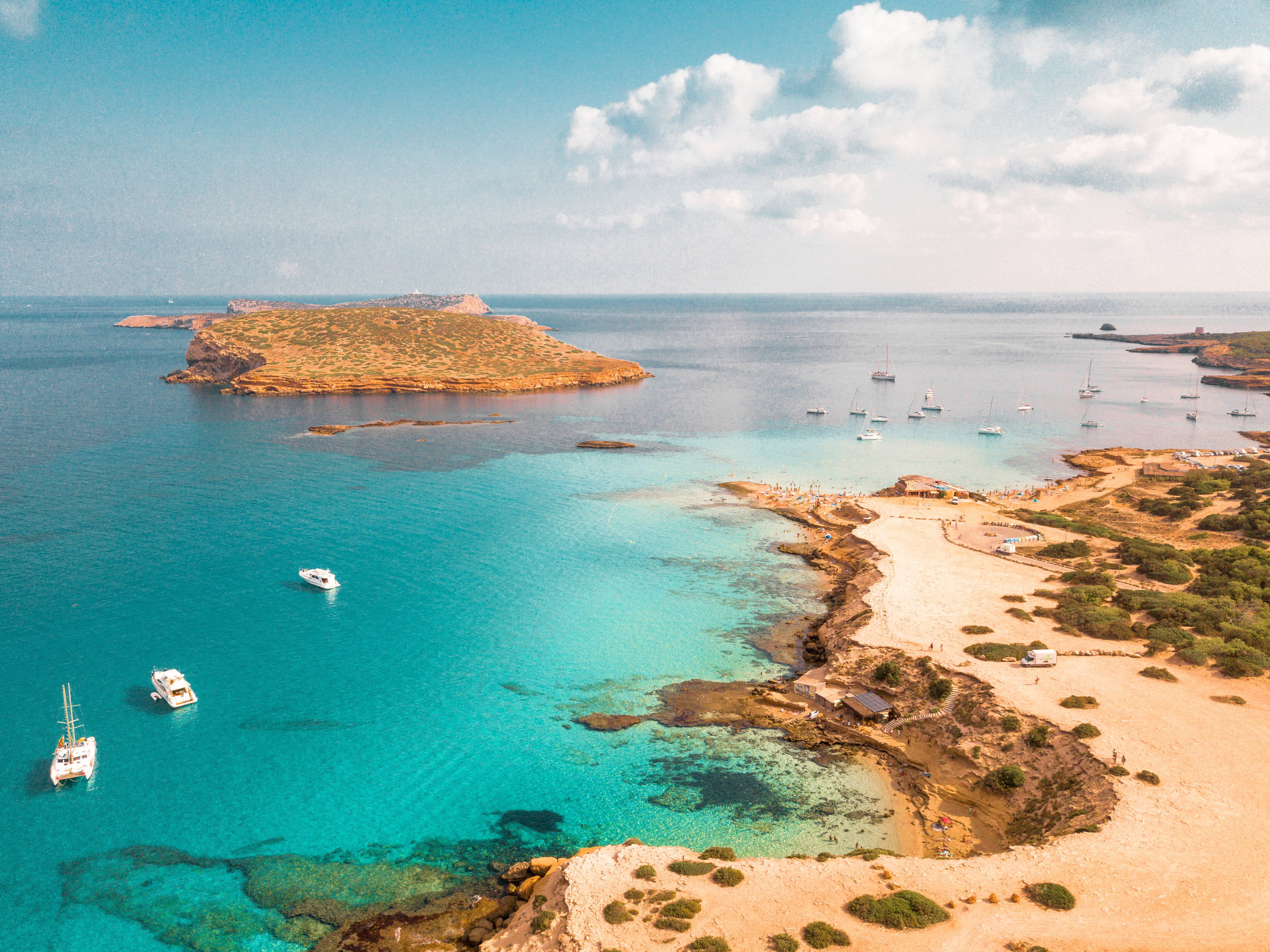 Koniec z wakacjami na Ibizie? Wyspa straci ponad połowę plaż