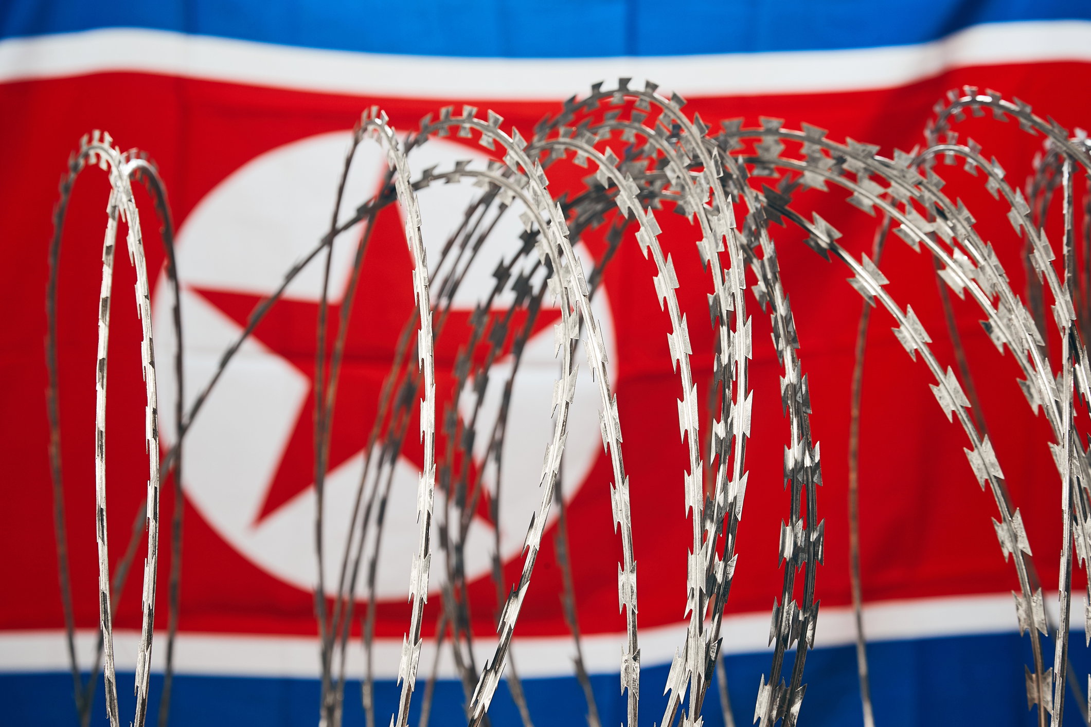 Korea Północna zakazała śmiania się, picia alkoholu i robienia zakupów