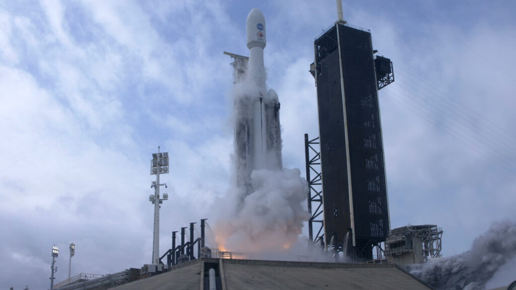 Podróż do jądra niedoszłej planety. Wystartowała misja na Psyche – planetoidę zbudowaną z cennych metali (fot. NASA Television)