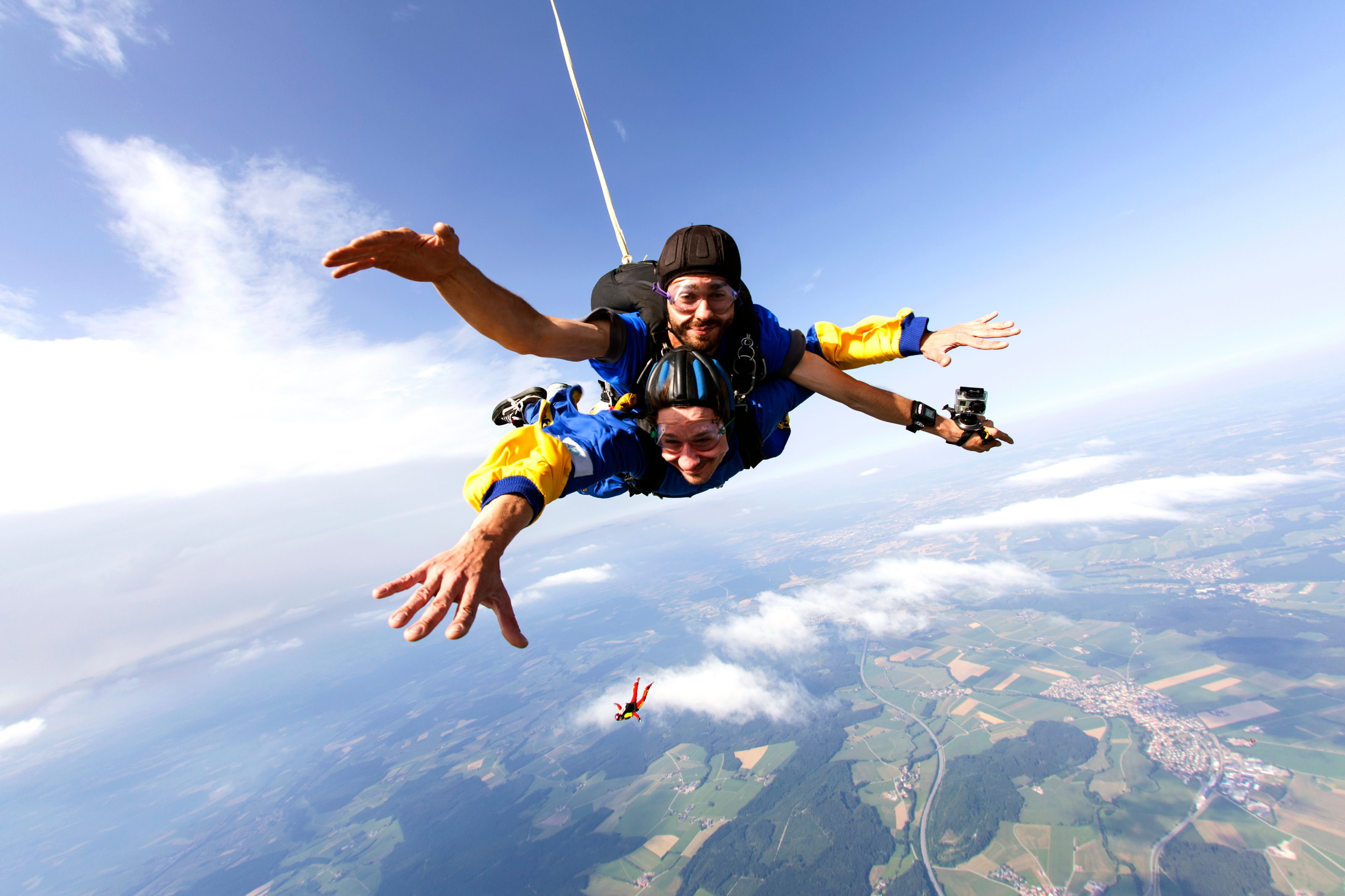 USA: spadochroniarz zmarł po nieotwarciu obu czasz. Czym jest skydiving i jak bezpiecznie go uprawiać?