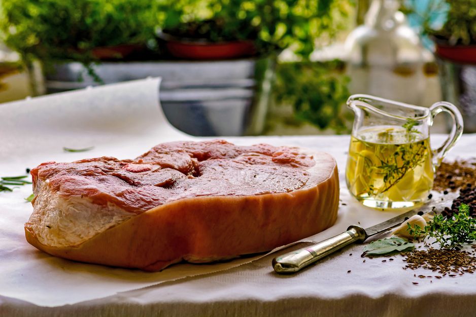 Dieta paleo zdobyła sporą popularność. Czy jednak naprawdę jest dla nas tak zdrowa i naturalna? (fot. Getty Images)
