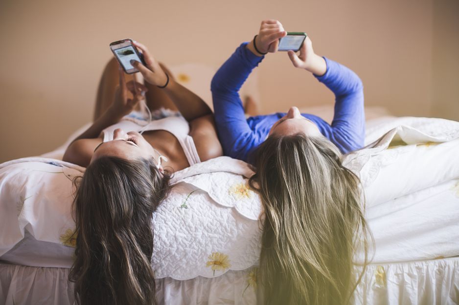 W jakim wieku social media szkodzą nam najbardziej? To zależy od płci