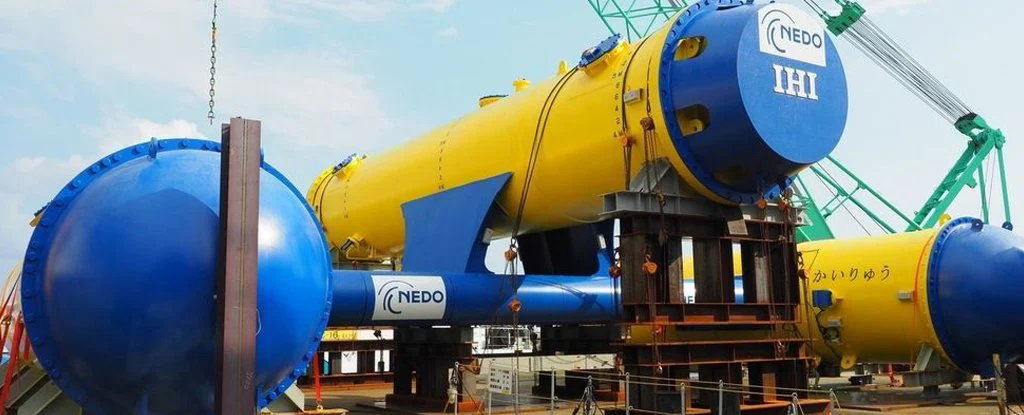 Japonia zamierza zanurzyć w morzu gigantyczną turbinę, by wykorzystywać energię prądów morskich (fot. IHI Corp./NEDO)