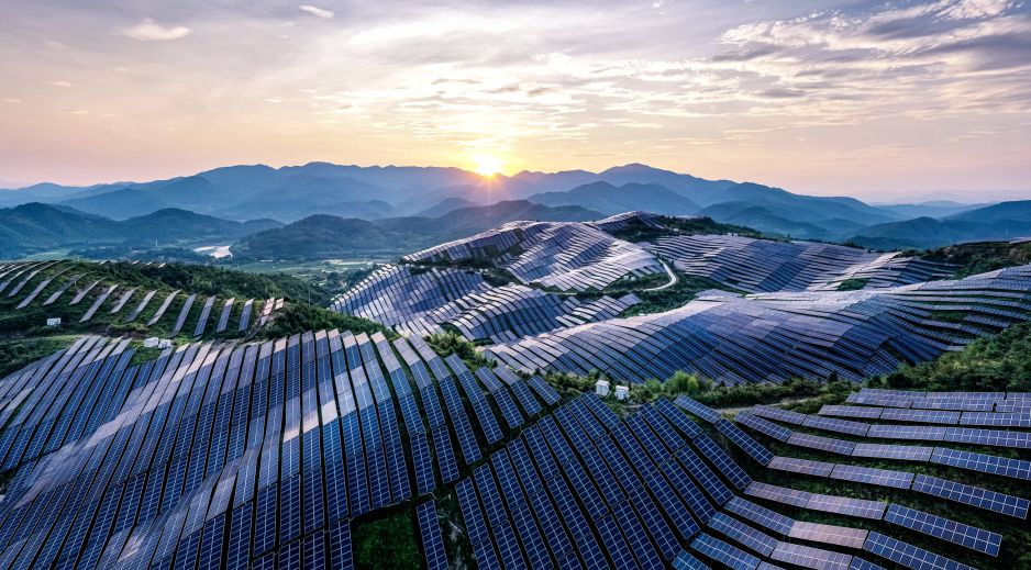 Powstały panele fotowoltaiczne produkujące energie w nocy. To możliwe dzięki chłodom z kosmosu