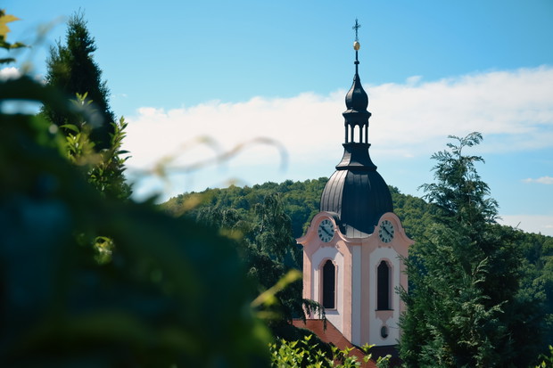 widok na kościół w Stramberku