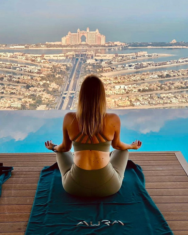 Joga, śniadanie i niezrównane widoki w przystępnej cenie w Aura Skypool