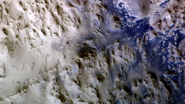mars-jest-asymetryczny-to-wynik-kosmicznej-katastrofy-sprzed-4-5-miliarda-lat-twierdza-naukowcy-fot-esa-roskosmos-cassis1374251-06e6a47