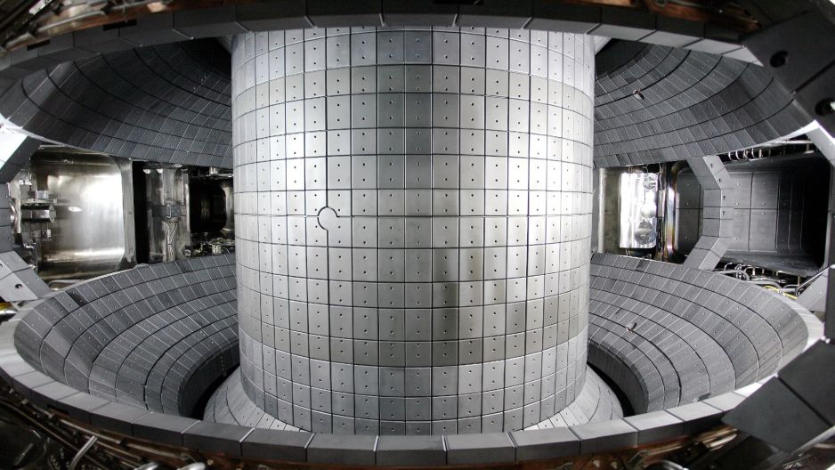 Sztuczne Słońce to ogromny reaktor, na razie pożera więcej energii niż jest w stanie wytworzyć (fot. Korea Institute of Fusion Energy)