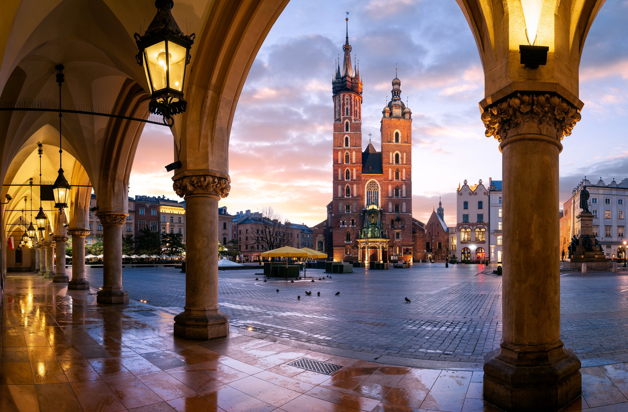 Polska otwiera listę turystycznych poleceń CNN na 2023 r. Dziennikarze zachęcają do solidarności z naszym krajem