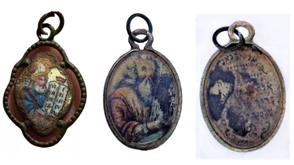 W obozie w Sobiborze znaleziono trzy cenne medaliki (fot. Israel Antiquities Authority)
