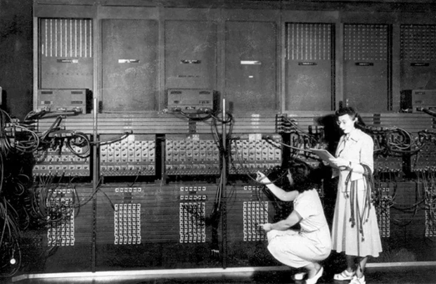 pierwszy-komputer-eniac1379130-6484c75