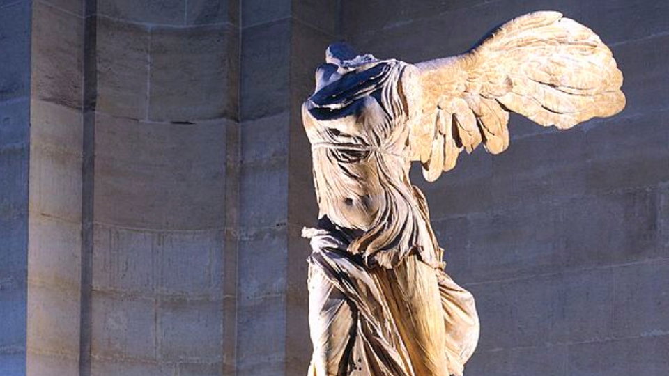 Nike z Samotraki brakuje pewnych części ciała, ale i tak symbolizuje zwycięstwo