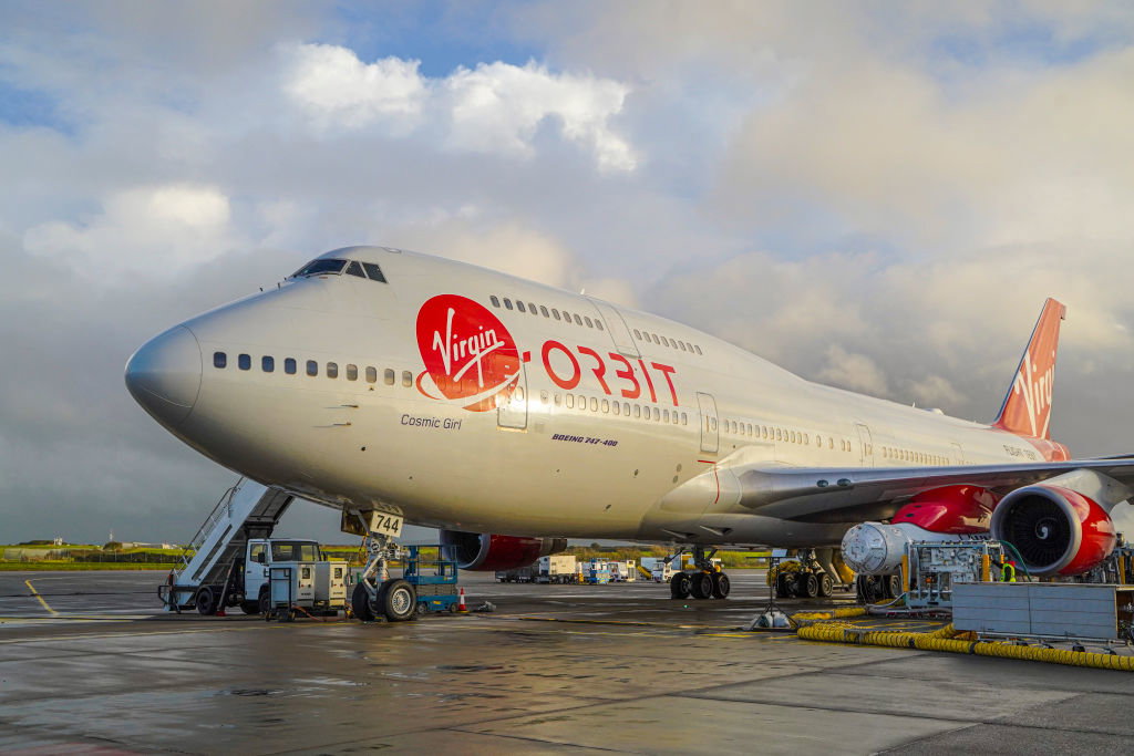 Virgin Orbit, firma Richarda Bransona, wycofuje się z rynku. Czy to koniec marzeń o polskim kosmodromie? (fot. Hugh Hastings/Getty Images)