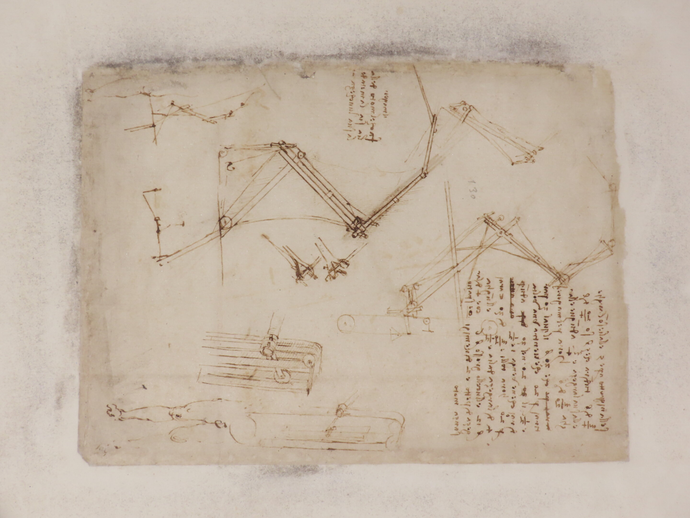 Na bezcennym manuskrypcie Leonarda da Vinci pojawiło się coś dziwnego. Okazało się, że to nanocząsteczki (fot. Codex Atlanticus, Veneranda Biblioteca Ambrosiana, Milan)