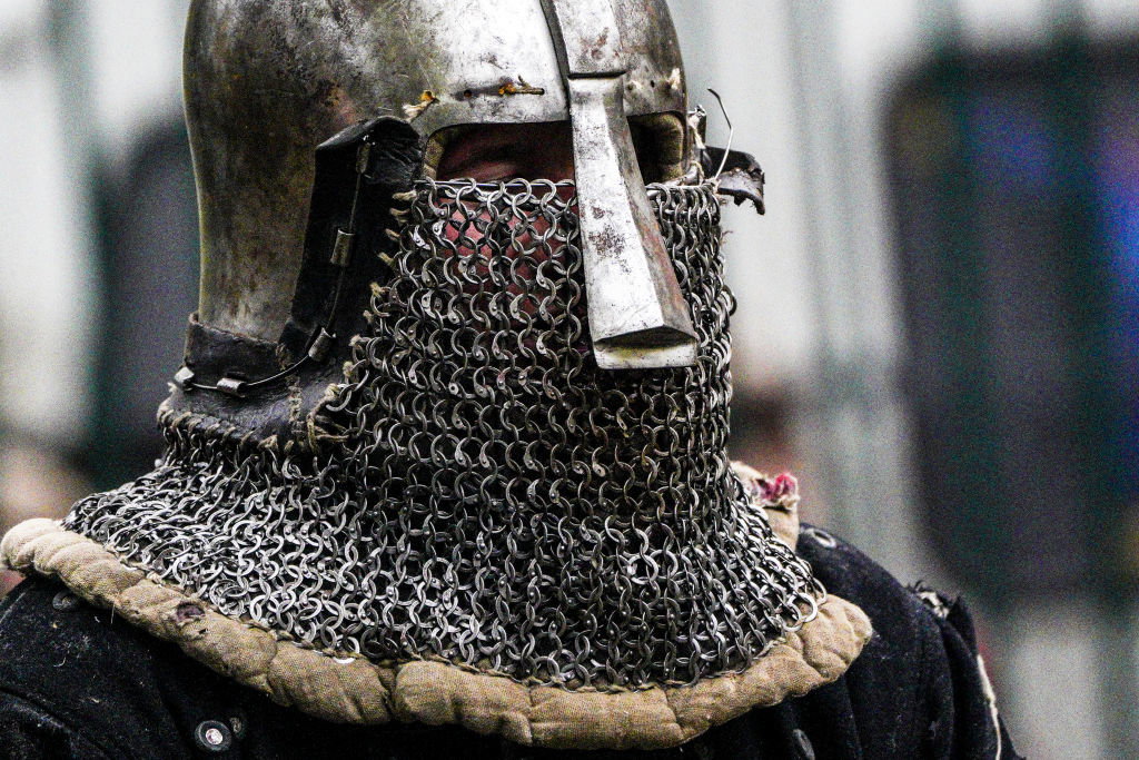Jak wyglądał rycerz – zbroja, życie i zadania rycerzy (fot. Pelagiya Tikhanova/Anadolu Agency via Getty Images)