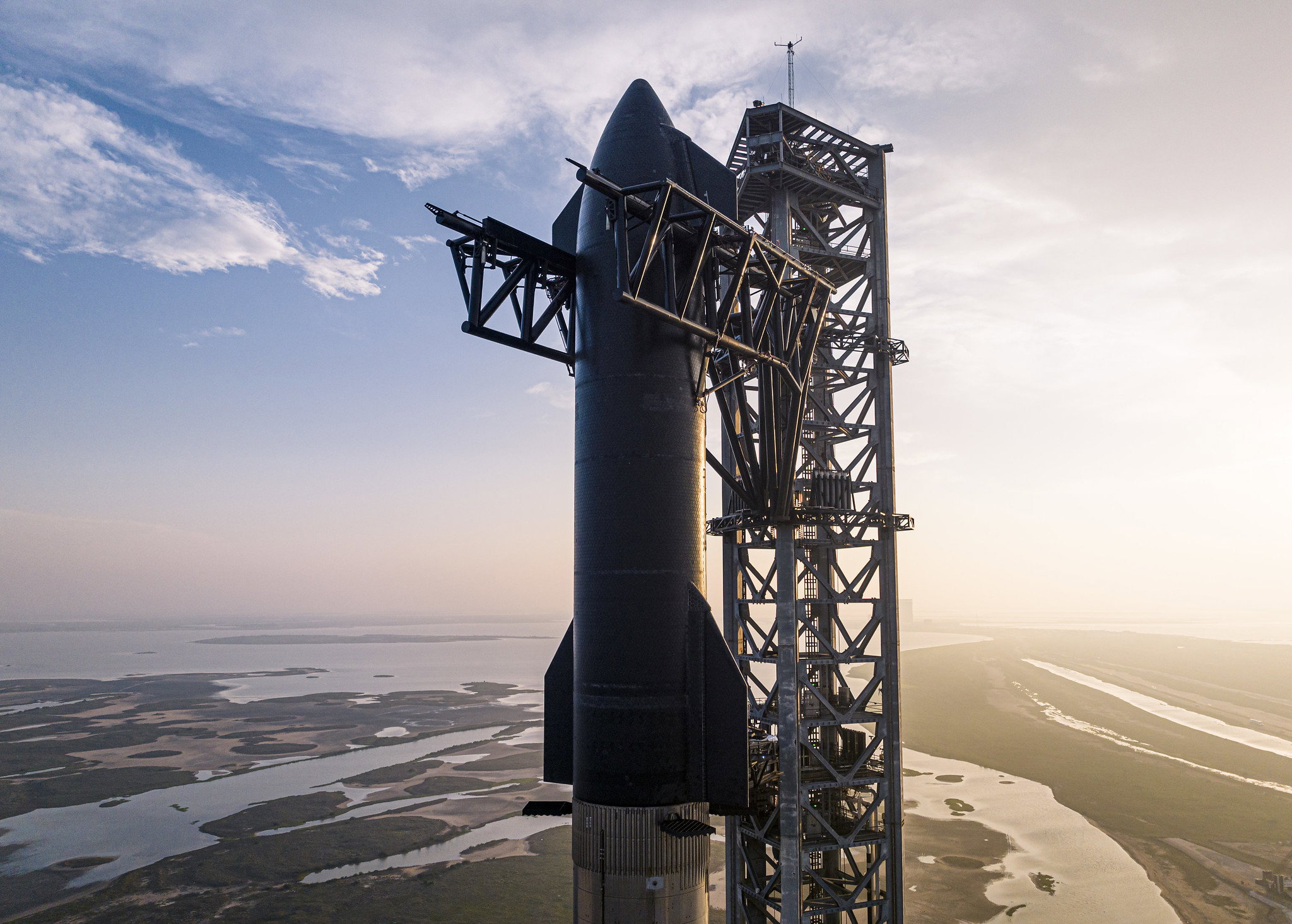 Dzisiaj odbędzie się pierwszy test orbitalny Starship. Najpotężniejsza rakieta świata ma nas zabrać na Marsa (fot. SpaceX CC BY-NC 2.0)