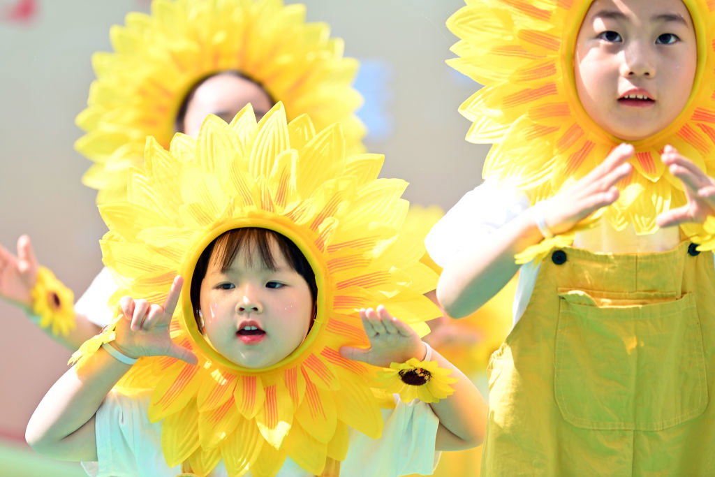 Bezdzietne Chiny. Polityka jednego dziecka sprawiła, że Państwo Środka ma nadwyżkę 30 mln mężczyzn (fot. Jiumei Danzeng/China News Service/VCG via Getty Images)