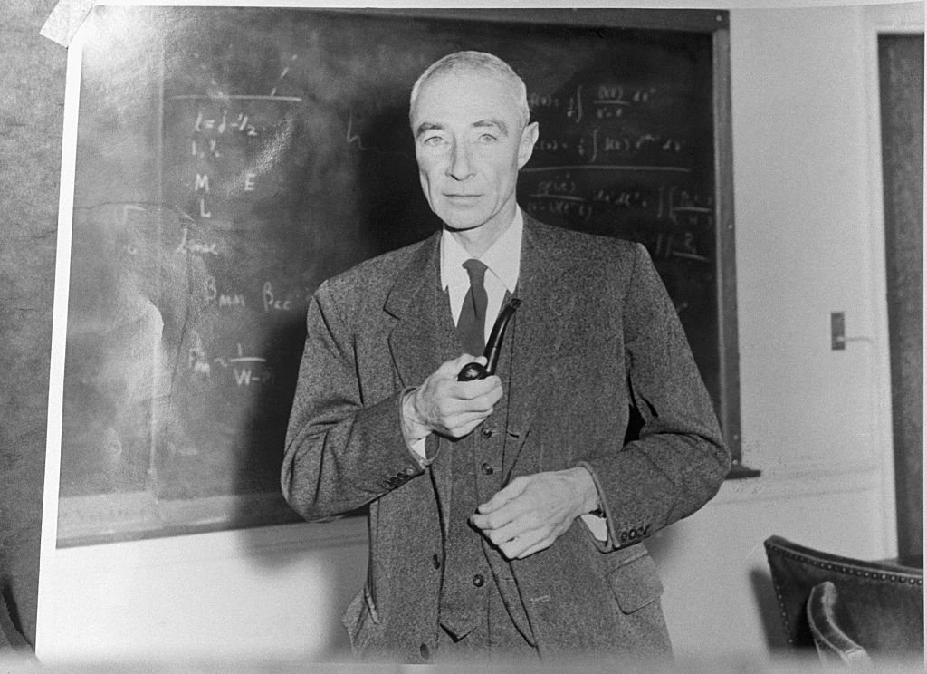 Oppenheimer – wybitny fizyk i pacyfista, który został ojcem bomby atomowej. Jak do tego doszło? (fot. Getty Images)