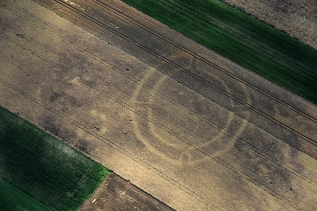 7 najlepszych zdjęć „polskich Stonehenge”. Olbrzymie konstrukcje sprzed 7 tys. lat z lotu ptaka GALERIA
