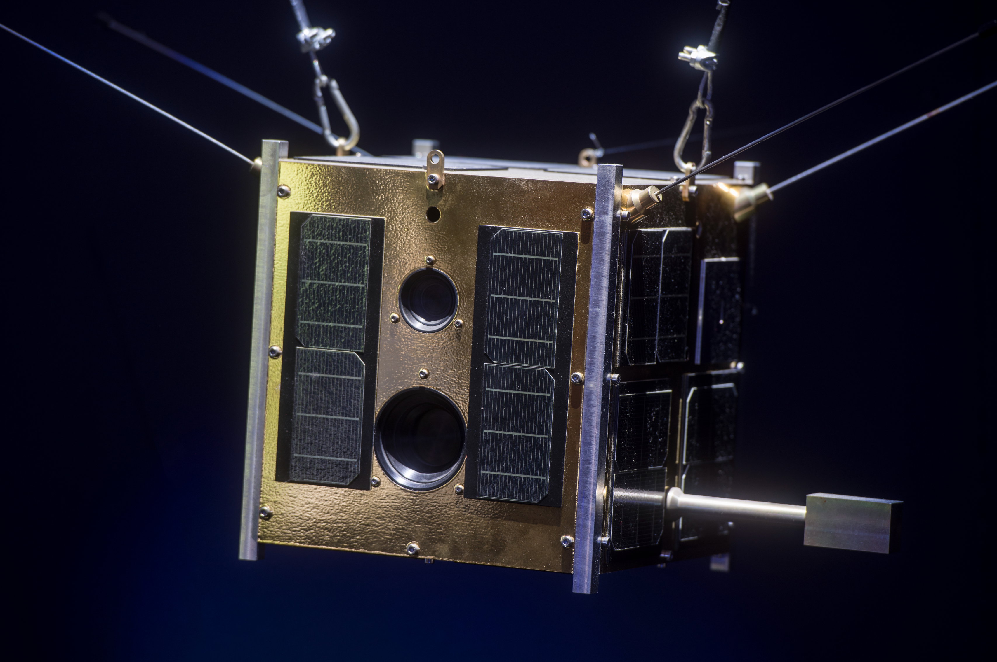 Satelita Lem