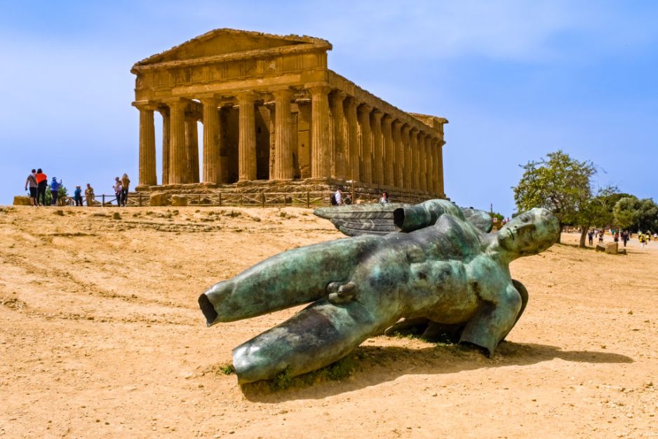 Valle dei Templi – co warto wiedzieć o Dolinie Świątyń w Agrigento na Sycylii? (fot. Frank Bienewald/LightRocket via Getty Images)